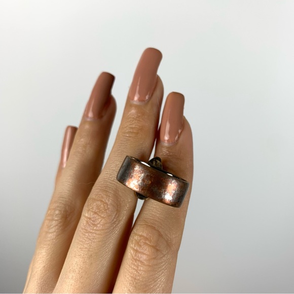 Men’s/Women’s Givenchy Designer Silver tone Shark Ring, SZ: 6/7 - Picture 12 of 12